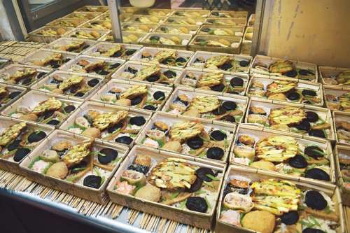 駅弁「花の待つ駅かれい川」<small>（森の弁当やまだ屋）</small>